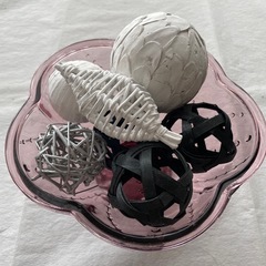 花型ピンク透明ガラスボウルの画像