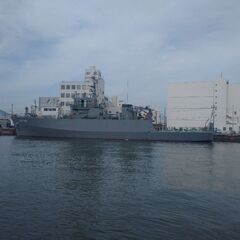 ボートから護衛艦の写真を撮りましょう！
