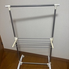 キャスター付き室内物干し+洗濯バサミ付き物干し
