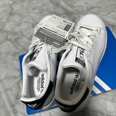 新品未使用！adidas スタン・スミス23cmの画像
