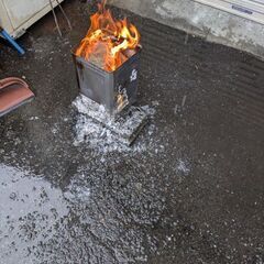 空の一斗缶販売します。の画像