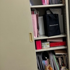書類整理棚の画像