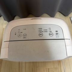 除湿機　シャープ　SHARP CV-J71-W 2019年の画像