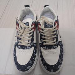 お洒落スニーカー25cm無料ですの画像