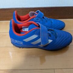 adidas　18cm　サッカーシューズの画像
