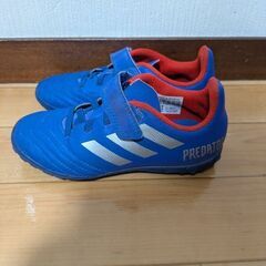 adidas　18cm　サッカーシューズの画像