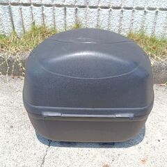 GIVI バイク リアボックス 箱  トップケース ベース 金具付きで直ぐ使えますの画像