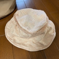 帽子ケース、帽子とリボンの画像
