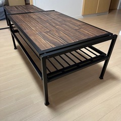 伸縮式テーブルの画像