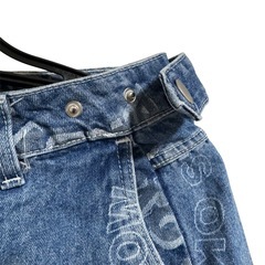 【エイチアンドエム】レディース ロゴプリントデニムパンツ サイドスリット Mの画像
