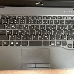 7055美品★FUJITSU製薄型ノートPC　FMVU75B3B★第8世代Core i5★SSD 256GB★メモリ4GB★13.3型　重さ800g ★WIFI★Windows11 ★Office 2021の画像