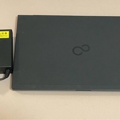 7055美品★FUJITSU製薄型ノートPC　FMVU75B3B★第8世代Core i5★SSD 256GB★メモリ4GB★13.3型　重さ800g ★WIFI★Windows11 ★Office 2021の画像