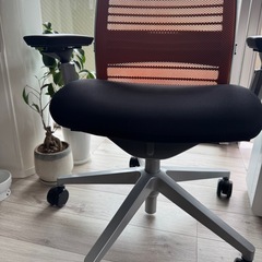 差し上げます　steelcase シンクチェアの画像