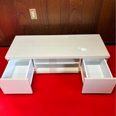テレビボードの画像