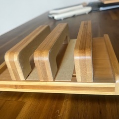 竹製スマホスタンドの画像