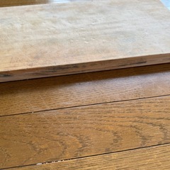 木のまな板の画像