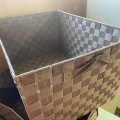 070801収納ボックス1点300円の画像