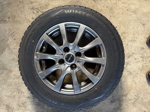 日産ノート(スタッドレスタイヤ)