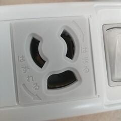電源タップ　延長コード　7口　磁石付き　アース付き　池袋の画像