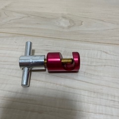 ボンネットダンパークランプの画像