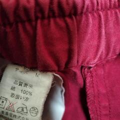ウエストバンド付きの赤いショートパンツ　Мサイズ位メンズの画像