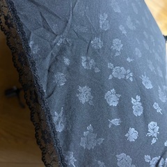 薔薇柄の日傘の画像