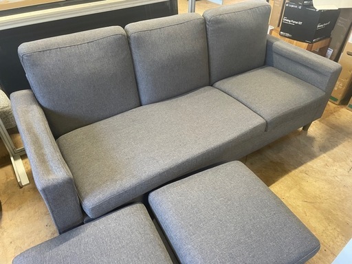 070904 　3人掛けソファーオットマン脚欠品
