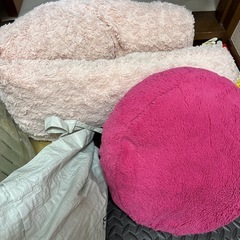 抱き枕　クッションの画像