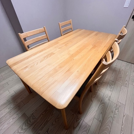 ニトリダイニングテーブル、椅子セット