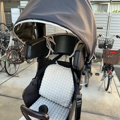 赤 電動アシスト自転車 チャイルドシート付きの画像