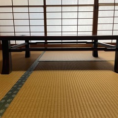 赤黒ツートンカラー和風ローテーブルの画像