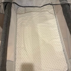 ベビーベッドの画像