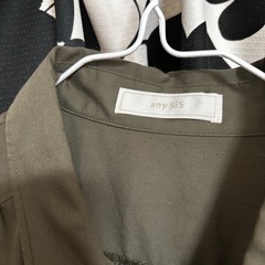 anySiS オリーブ シャツワンピース 半袖の画像