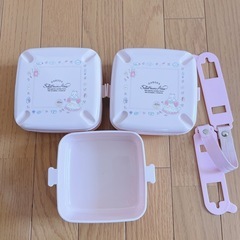 3段式弁当箱　持ち手付き。の画像