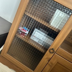 食器棚 キャビネットの画像