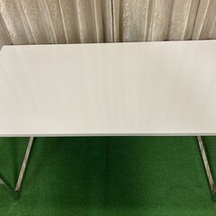 事務用  ホワイト デスク 幅 1200mm × 奥行 600mm × 高さ 700mm（分解可能）中古 // 学習机 パソコンデスク の画像
