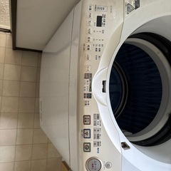 シャープ縦型洗濯乾燥機の画像