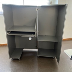 小さくたためるPCデスクの画像