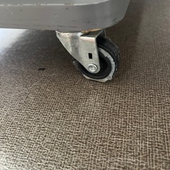 小さくたためるPCデスクの画像