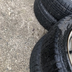 三重県中古タイヤ交換出張サービス(タイヤの出張交換費込み)　13インチ　マルチホイール　ユニバーサルの画像