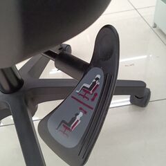 ★リユースのサカイ日立店★HJ7066 ITOKI チェア ライトグレー H92～101×D59×W59 クリーニング済み の画像