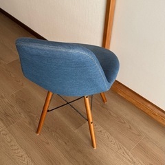 イームズチェア
の画像