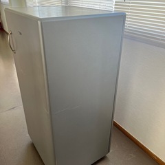小さくたためるPCデスクの画像