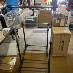 ハンガーラックの画像