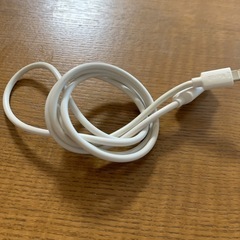 iPhone 充電ケーブル 白