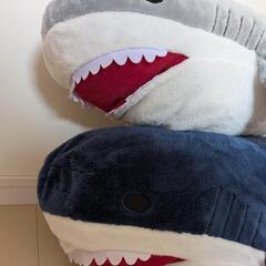 BIG90cm　サメぬいぐるみ　２つセットの画像