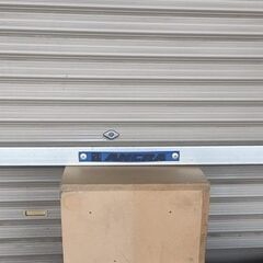 ラッシングバー　2トントラック　ロング車で使用していた中古品です。 ロック付き 荷物止め・固定など　内寸150cm～167cm　確かなサイズは写真で確認してください。の画像