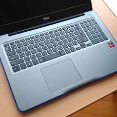 Dell 薄型ノートパソコン ブルー①の画像