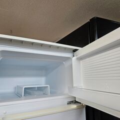 リサイクルショップどりーむ天保山店　No3443　２ドア冷蔵庫　ヤマダ電機　2018年製　容量90L　1人暮らしに最適なサイズです♪の画像