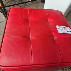 リサイクルショップどりーむ天保山店　No3419　回転式スツール　収納付き♪　レッドの画像